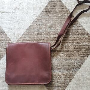 Elegant Brown Leather Men's Bag